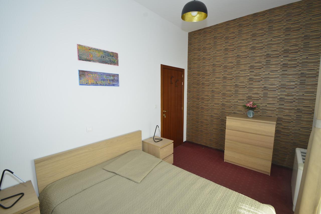 Balcescu 26 Appartement Boekarest Kamer foto